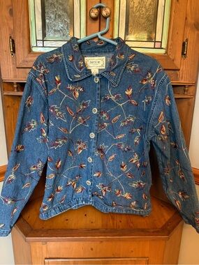 Tantrums vintage 100% cotton Blue Denim Multicolor Floral Embroidery jacket M